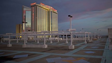 les élus auraient autorisé la municipalité à collecter les taxes normalement dues à l'Etat du New Jersey par les casinos, à hauteur de 33,5 millions de dollars. Mais le gouverneur a refusé de valider ce plan, estimant que la charge du redressement de la ville n'avait pas à être assumée par les contribuables de l'Etat. (REUTERS / Mark Makela)