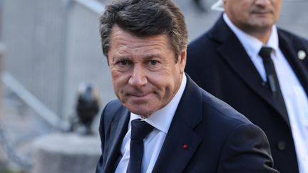 Le maire&nbsp;de Nice, Christian Estrosi, à l'église Saint-Germain-des-Pres à Paris, le 6 octobre 2021. (THOMAS COEX / AFP)