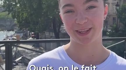 Depuis la prestation d’Aya Nakamura lors de la cérémonie d’ouverture des JO, de nombreux touristes viennent sur le pont des Arts pour reproduire sa chorégraphie