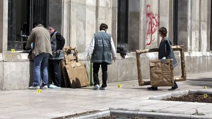 Mai 2010, Musée d'art moderne de Paris : les policiers enquêtent sur le vol des toiles de maître.
 (Philippe de Poulpiquet/PHOTOPQR/LE PARISIEN)