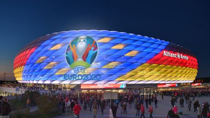 L'Allianz Arena de Munich, symbole des turpitudes de l'Euro 2020 puisque l'enceinte bavaroise n'est pas certaine, à un mois de l'ouverture de la compétition, d'accueillir une rencontre. (FRANKHOERMANN/SVEN SIMON / SVEN SIMON)