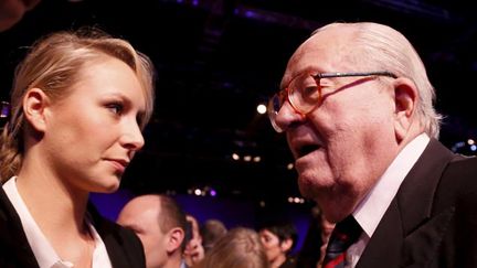 &nbsp; (Marion Maréchal-Le Pen et Jean-Marie Le Pen, au lancement de la campagne des élections municipales 2014 du Front National  © MaxPPP / DELPHINE GOLDSZTEJN)