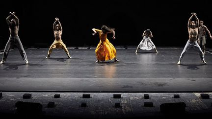 "Outwitting the Devil", de&nbsp;Akram Khan au festival d'Avignon 2019. (© Christophe Raynaud de Lage)