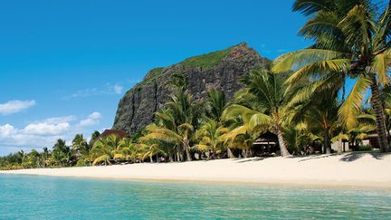 La plage de l'hôtel "Lux le Morne" à l'île Maurice. (COMMONS WIKIMEDIA)