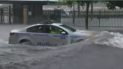 En Australie, des pluies diluviennes se sont abattues sur la ville de Sydney. Le bilan fait état d'un mort.&nbsp; (FRANCE 2)