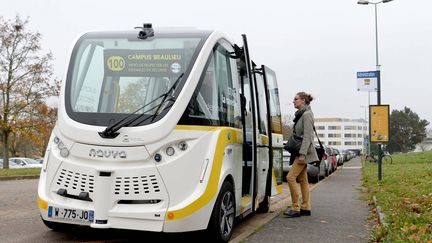 Une navette autonome, déjà mise en service à Rennes, le 15 novembre 2018. (MARC OLLIVIER / MAXPPP)