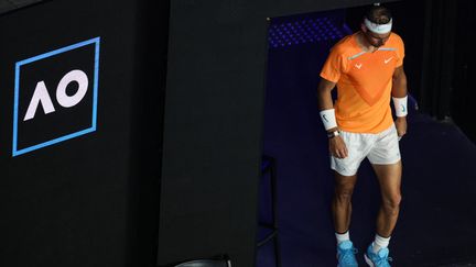 L'Espagnol Rafael Nadal s'est incliné au deuxième tour de l'Open d'Australie, le 18 janvier 2023, face à l'Américain Mackenzie McDonald. (MARTIN KEEP / AFP)