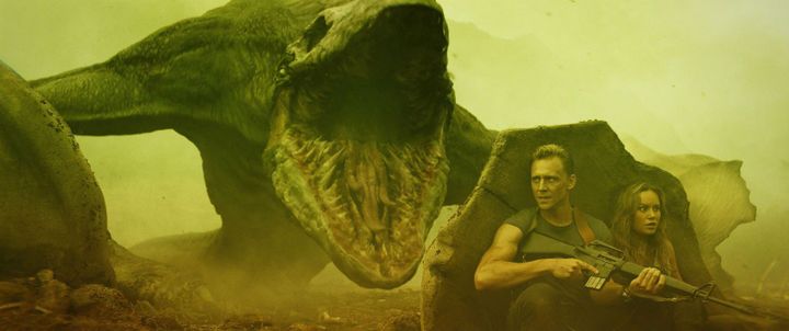 Brie Larson et Tom Hiddleston dans "Kong : Skull Island de Jordan Vogt-Roberts
 (Warner Bros)