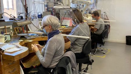 Dans l'atelier joaillerie de la Monnaie de Paris (INGRID POHU / RADIO FRANCE)