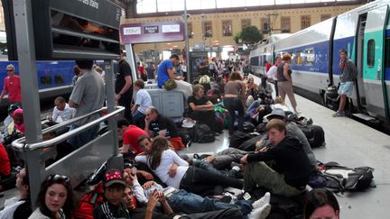 Le trafic ferroviaire a été interrompu plus de 15 heures dans le sud-est de la France à cause d'un incendie à Aubagne (Bouches-du-Rhône), les 19 et 20 août 2017. (Photo d'illustration) (MAXPPP)