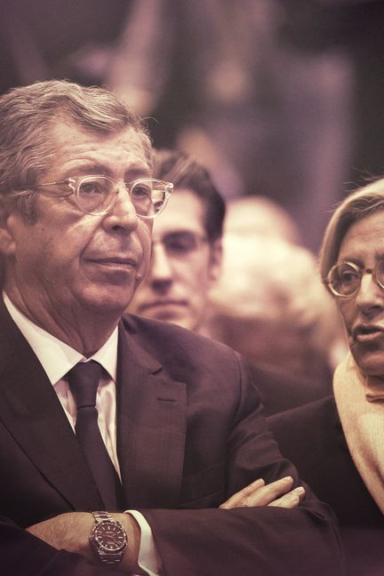 Patrick et Isabelle Balkany à&nbsp;Issy-les-Moulineaux (Hauts-de-Seine), le 9 décembre 2015, pendant l'entre-deux-tours des élections régionales. (MAXPPP / NOEMIE CARON)