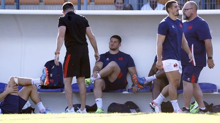 Le talonneur Julien Marchand, sur le banc à l'entraînement, le 28 septembre 2023 à Aix-en-Provence. (MAXPPP)