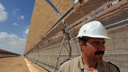 Site du parc solaire de Ouarzazate au Maroc le19 Octobre 2014 (Photo AFP/Abdelhak Senna)