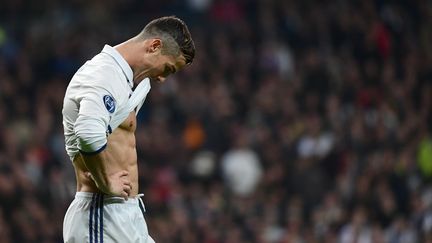 Cristiano Ronaldo,&nbsp;le 7 décembre 2016 au stade Santiago-Bernabeu de Madrid (Espagne), lors du match de Ligue des champions Real Madrid-Borussia Dortmund. (PIERRE-PHILIPPE MARCOU / AFP)