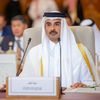 L'émir du Qatar, cheikh Tamim ben Hamad al-Thani, lors d'une réunion d'urgence de la Ligue arabe et de l'Organisation de la coopération islamique à Riyad (Arabie saoudite), le 11 novembre 2023. (SAUDI PRESS AGENCY / AFP)