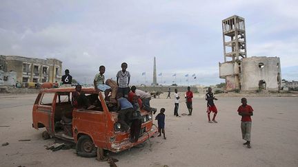 la place de l’ancien parlement où une camionnette a été abandonnée. (REUTERS/Feisal Omar )