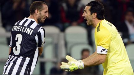 Le défenseur de la Juventus Turin Giorgio Chiellini et son gardien Gianluigi Buffon