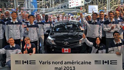 Sortie de la premi&egrave;re Yaris de l'usine Toyota d'Onnaing destin&eacute;e au march&eacute; nord-am&eacute;ricain,&nbsp;le 6 mai 2013. (MAXPPP)