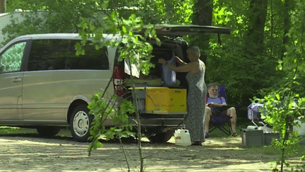 Vacances : le camping urbain en plein développement (France 3)