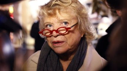 Eva Joly, au marché de Noël de la gare Montparnasse en décembre à Paris (AFP PHOTO/THOMAS SAMSON)