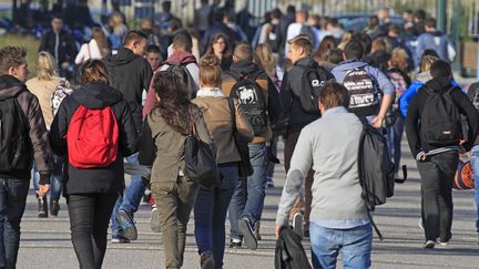 Dans la cour d'une universit&eacute; fran&ccedil;aise.&nbsp; (PHILIPPE TURPIN / AFP)