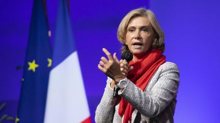 Valérie Pécresse dans la ville du Cannet (Alpes-Maritimes), le 13 novembre 2021. (ERIC DERVAUX / HANS LUCAS)