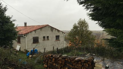 Olivier Corel vit dans le hameau de Lanes, un peu &agrave; l'&eacute;cart du village d'Artigat (Ari&egrave;ge). (F. MAGNENOU / FRANCETV INFO)