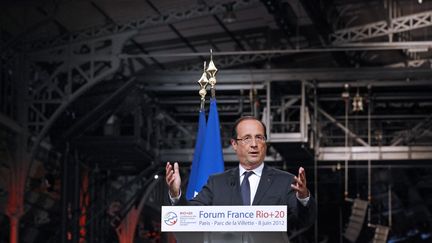 Fran&ccedil;ois Hollande, le&nbsp;vendredi 8 juin 2012 au Forum de lancement organis&eacute; &agrave; la cit&eacute; de la Villette &agrave; Paris par le "Club France Rio + 20". (REMY DE LA MAUVINIERE / POOL)