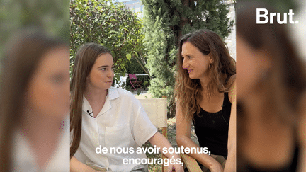 Ce mercredi 6 septembre sort le nouveau film de Nathan Ambrosioni “Toni, en famille”. À cette occasion, Brut a rencontré Camille Cottin et Juliane Lepoureau.