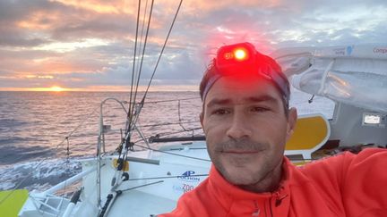 Clément Giraud à bord de son Imoca Compagnie du Lit / Jiliti