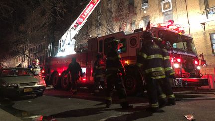 New York : un dramatique incendie fait douze morts