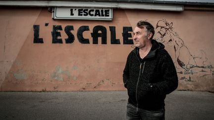 Yann Tiersen a passé plusieurs mois à retaper l'Escale, une ancienne discothèque sur l'île d'Ouessant, pour la transformer en studio. (Frédéric Dugit / MaxPPP)