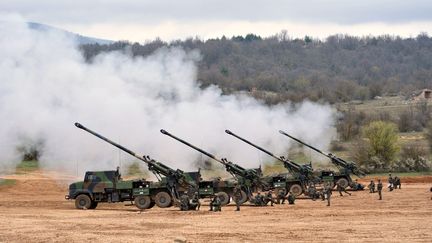 Des canons Caesar de 155mm produit par le constructeur francais Nexter Systems, utilisés en Ukraine (ARNAUD BEINAT / MAXPPP)