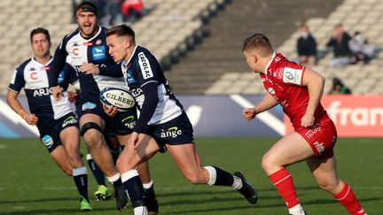 L'ailier Bordelo-Béglais, Nathanael Hulleu, contre les Gallois des Scarlets, le 16 janvier 2022. (Crédit ROMAIN PERROCHEAU / AFP)