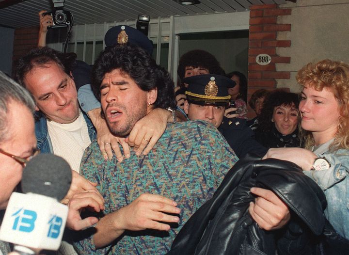 Diego Maradona arrêté dans un appartement de Buenos Aires en 1991 en possession d'un demi-kilo de cocaïne (DANIEL LUNA / AFP)