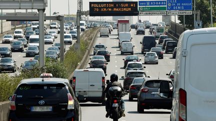 Paris : trois pompiers percutés par une voiture lors d'une intervention sur le périphérique