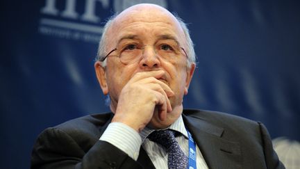 Le commissaire europ&eacute;en Joaquin Almunia, &agrave; Paris, le 25 juin 2013. (ERIC PIERMONT / AFP)