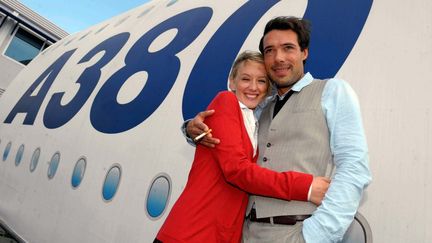 Ludivine Sagnier et Nicolas Bedos sur le tournage de &quot;Amour et Turbulences&quot;
 (©PHOTOPQR/LA DEPECHE DU MIDI ; DDM-MICHEL VIALA TOULOUSE)