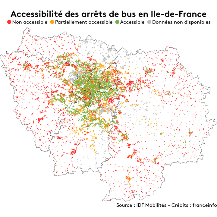 On the Ile-de-France network, just over half of the bus stops are fully or partially accessible to people with reduced mobility. (LEA PRATI / FRANCE INFO)