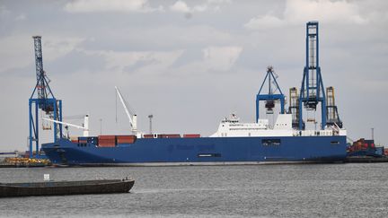 Le cargo "Bahri Yanbu" photographié dans le port de Tilbury, au Royaume-Uni, le 7 mai 2019. (BEN STANSALL / AFP)