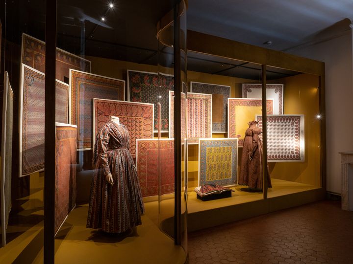 Exposition "Boteh/Beautés Cachemire"&nbsp;au&nbsp;musée provencal du costume et du bijou de Grasse, en 2022 (Eva Lorenzini)