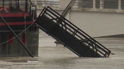 Angoulême et Saintes : des évacuations suite à la crue de la Charente (France 3)