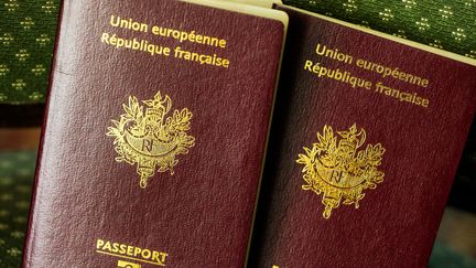 Deux passeports français. (Illustration).&nbsp; (JABOUTIER / MAXPPP)