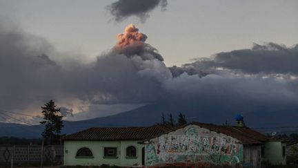  (Ce sont les risques de coulée de boue qui inquiètent les autorités de Quito © MaxPPP)