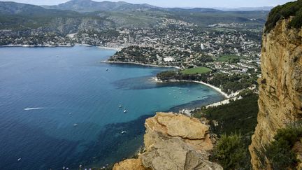 Les calanques de Cassis, dans les Bouches-du-Rhône, le 7 juillet 2021. (MAGALI COHEN / HANS LUCAS / AFP)