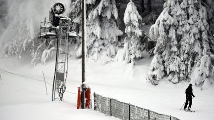 Un canon à neige à Gérardmer en 2015.&nbsp; (/NCY / MAXPPP)