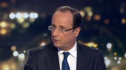 Fran&ccedil;ois Hollande sur le plateau de France 2, le 7 f&eacute;vrier 2012. (FRANCE 2)