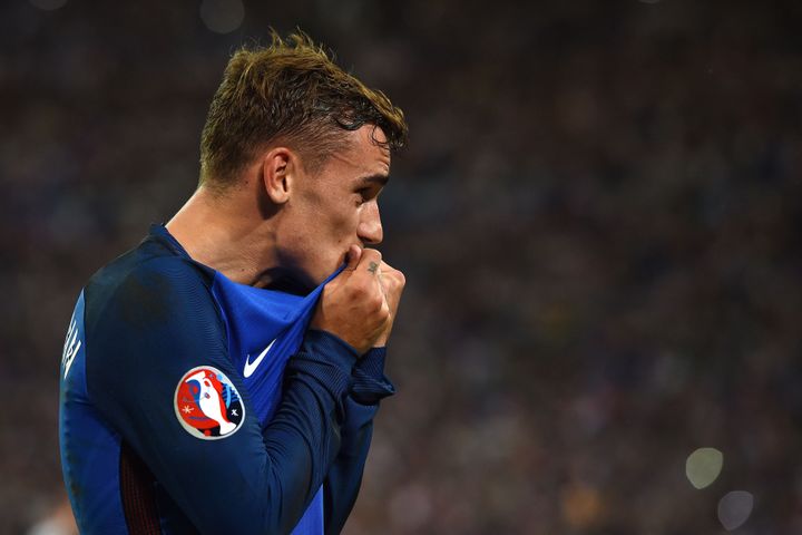 Antoine Griezmann, la nouvelle coqueluche du public français. (PATRIK STOLLARZ / AFP)