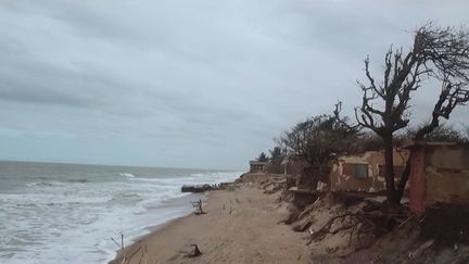 Brésil : la ville d’Atafona bientôt engloutie par la mer