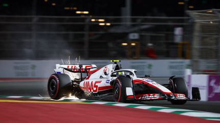 Mick Schumacher a été victime d'un violent crash au volant de sa Haas-Ferrari, samedi à Jeddah. (ANTONIN VINCENT / ANTONIN VINCENT)